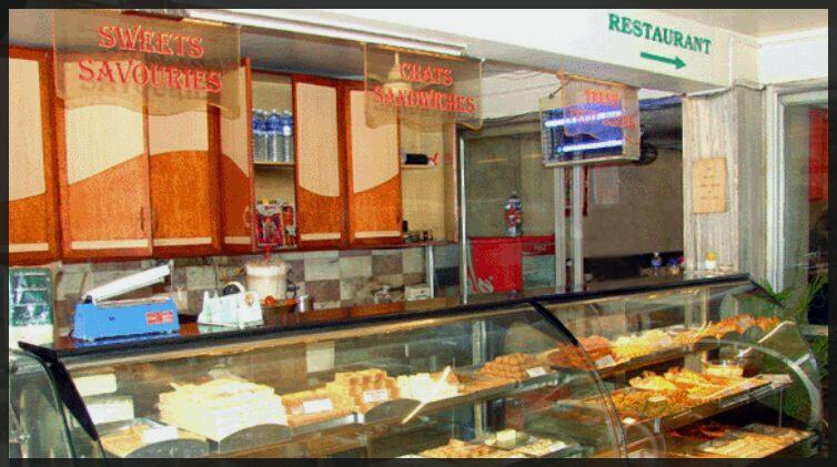 Hotel Anand Vihar Бангалор Екстериор снимка